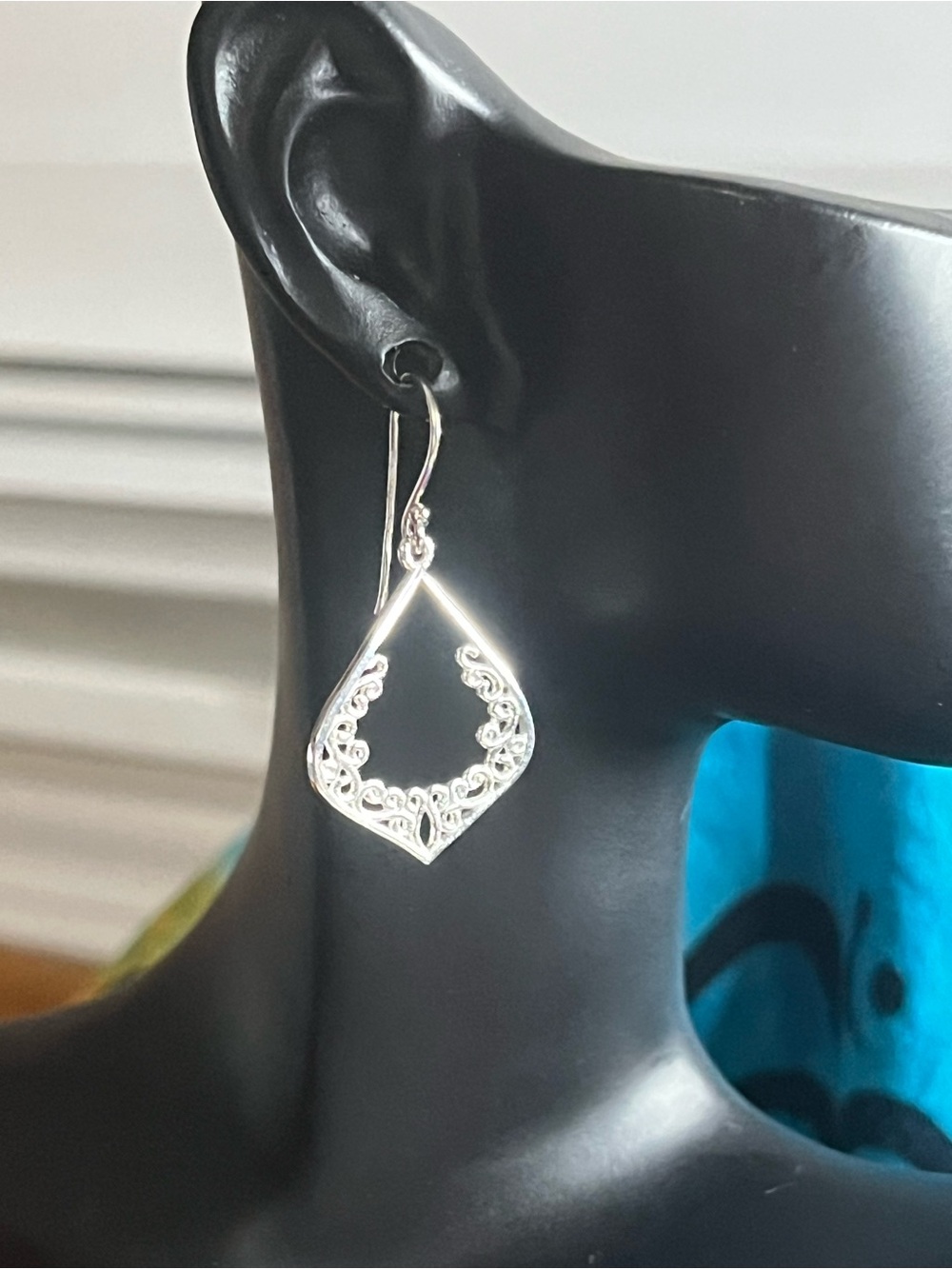 925 Sterling Silver Openwork Filigree Diamond-Shaped Drop Earrings